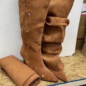 Stylish Tan Knee-High Women's Boots